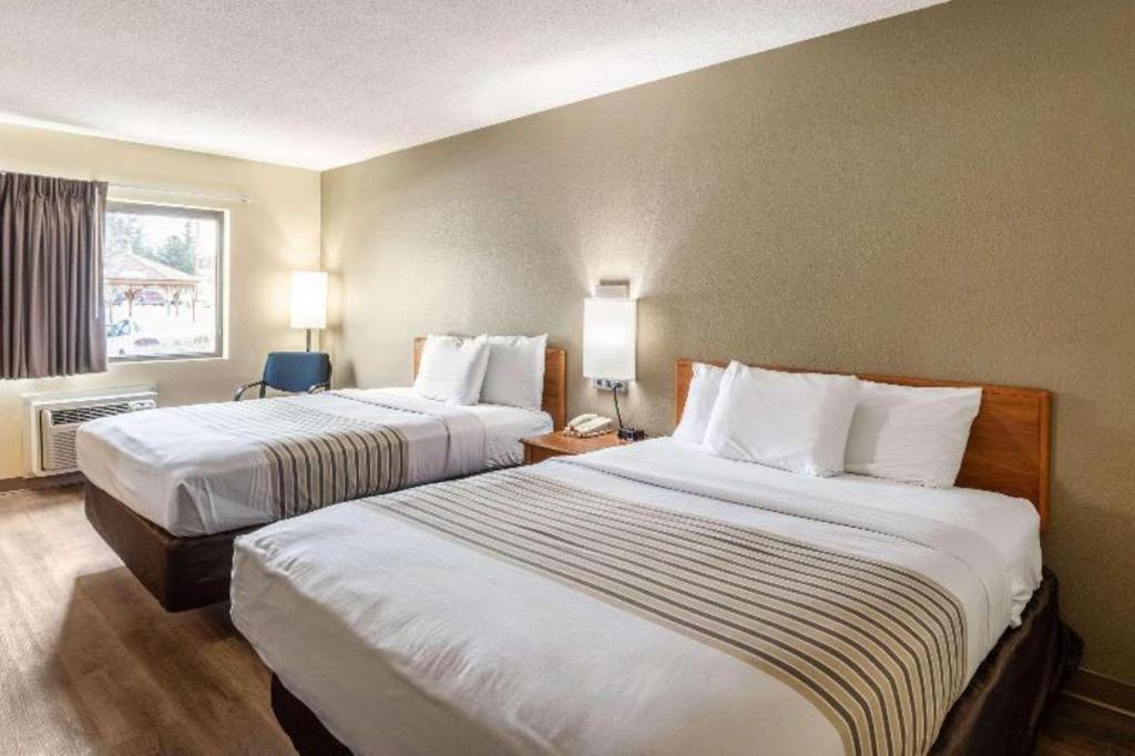 Econo Lodge Ithaca Exteriör bild