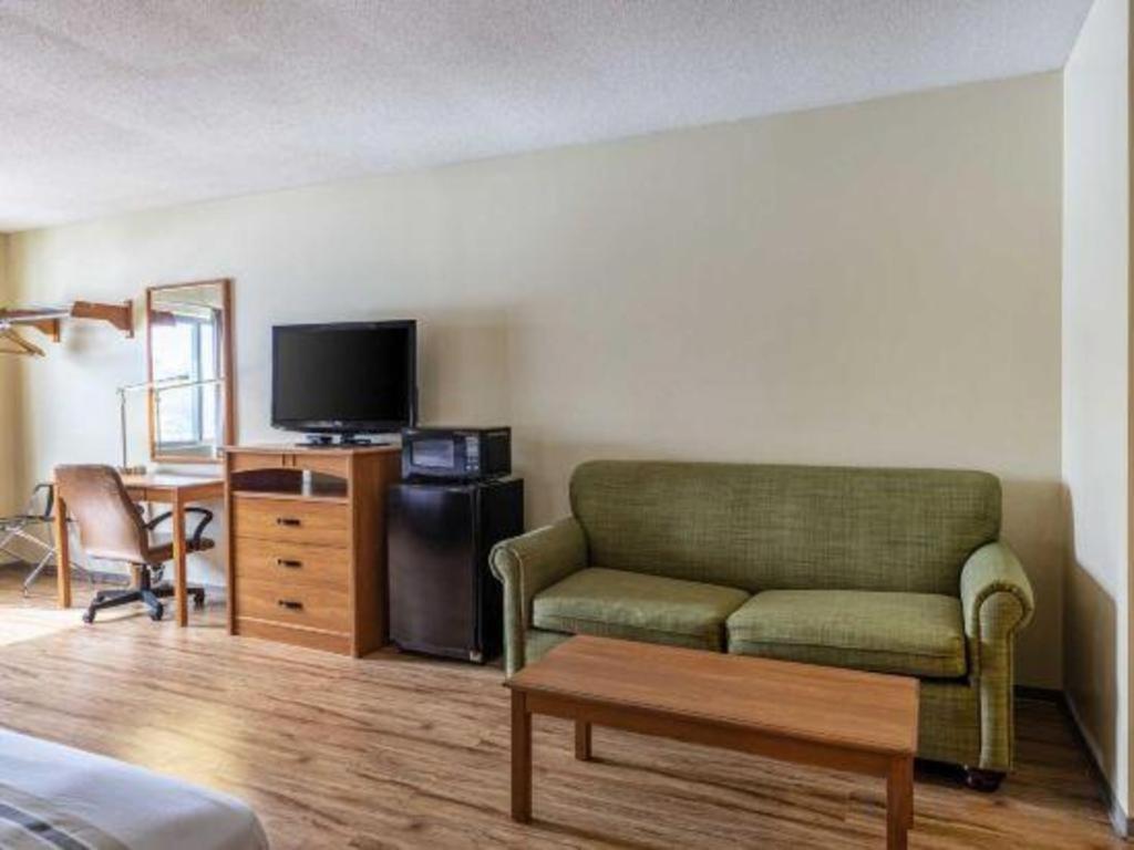 Econo Lodge Ithaca Exteriör bild