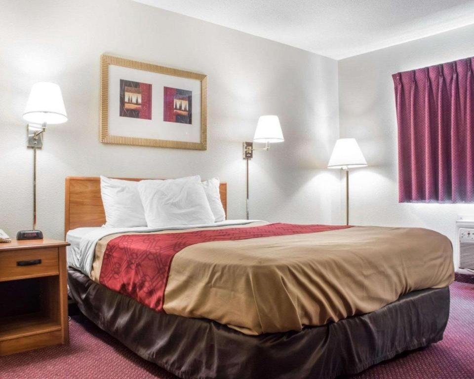 Econo Lodge Ithaca Exteriör bild